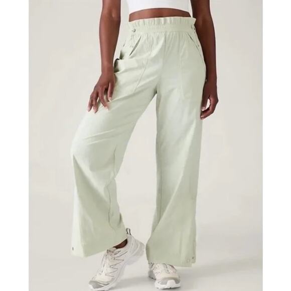 Athleta Pants - Athleta Trekkie Wide-Leg Parachute Pants | Mint Green | Size 4 | NWT